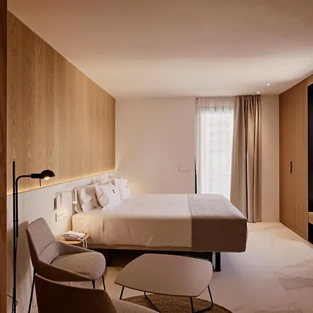 Otel Oaks 4*